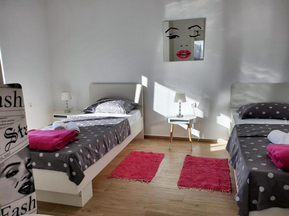 Premium Apartments Adore Novalja Eksteriør bilde